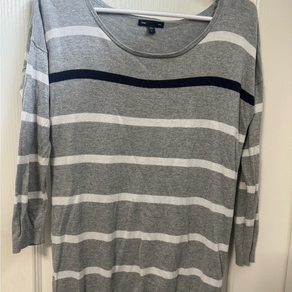 Gap - Picture 1 of 2